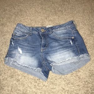 Cute slight distressed denim jeans. SIZE 5